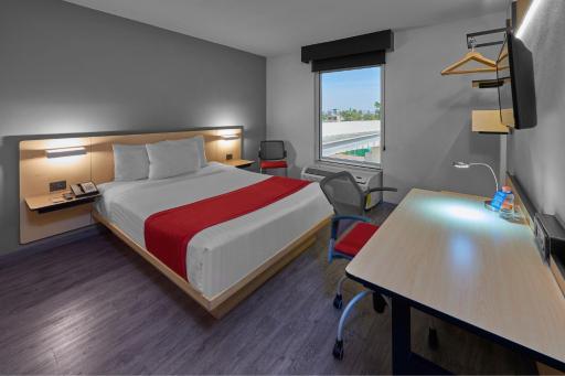 City Express by Marriott Irapuato - Housity