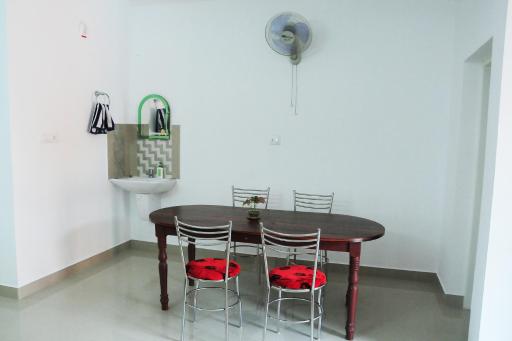 El Casa Homestay - Housity