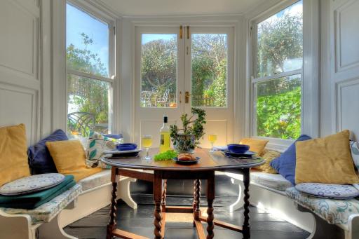 Tamarind Tree Apartment - Housity