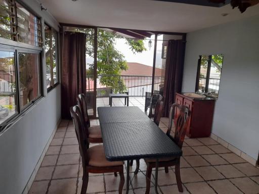 CASA DEL ARBOL ESCAZU - Housity