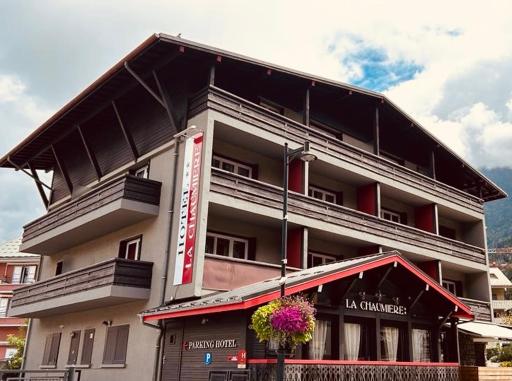 Hotel La Chaumière à 180m du télécabine et de la gare - Housity