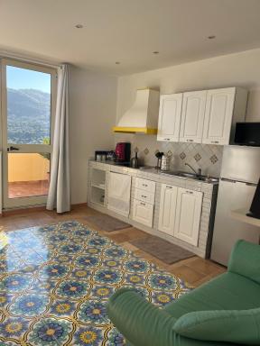 Sirenai Apartment - Housity