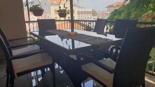 Roman Stadium Apartments - Housity