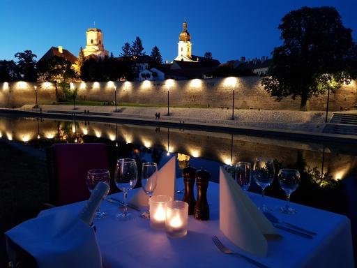 Hotel ICON - Housity