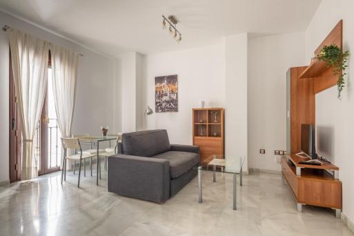 First floor close Macarena church - Housity