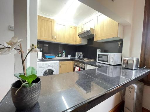 Spacious private room in Stratford - Housity