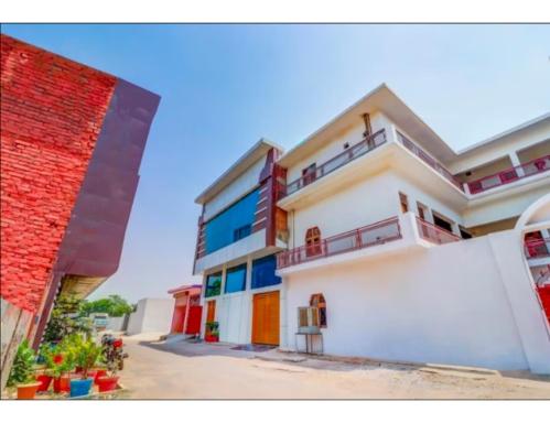 Vishesh Resort, Lucknow - Housity