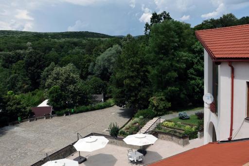 Hotel McPietroasa - Housity