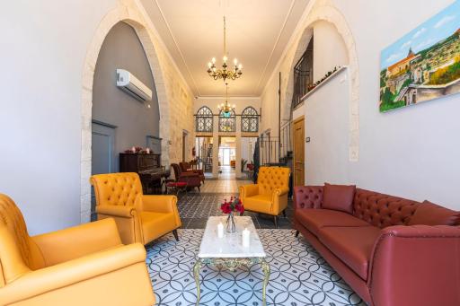 Michel House - Housity