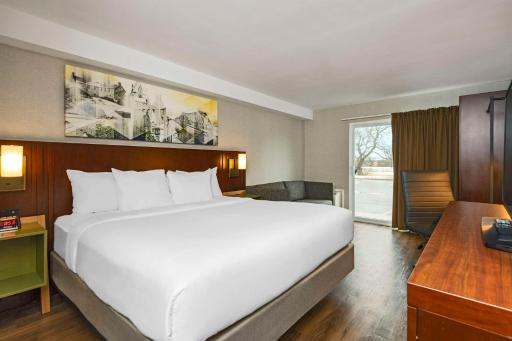 Comfort Inn - Housity