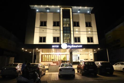 Hotel Singhnature - Housity