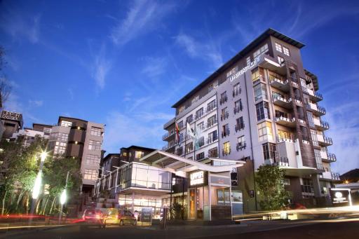 DoubleTree by Hilton Cape Town Upper Eastside - Housity