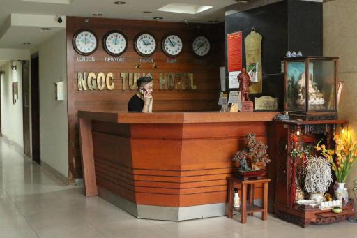 Ngọc Tùng Hotel - Housity