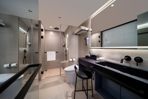 CYBO Station Luohu Shenzhen - Housity