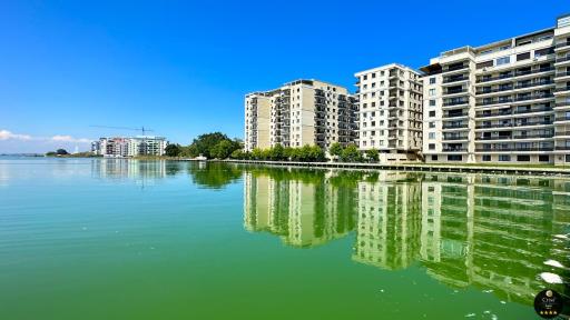 Deluxe Criss Solid Residence Mamaia - Housity