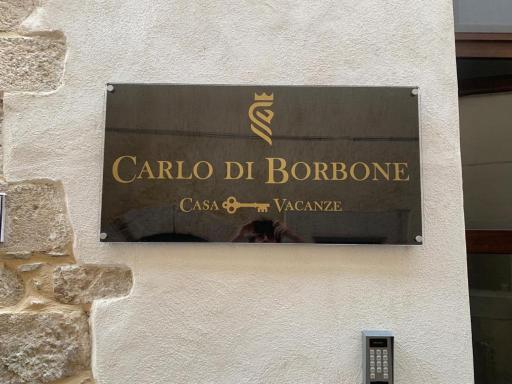 CARLO DI BORBONE - Casa Vacanze- - Housity