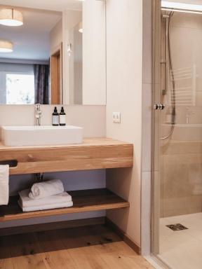 Hotel Chesa Monte 4Sterne Superior - Housity