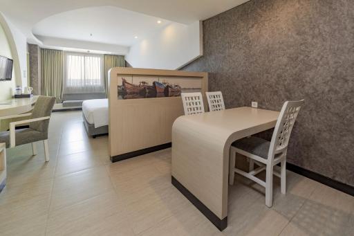 Aston Cirebon Hotel and Convention Center - Housity