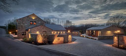 Apartments for two in Brand New Luxury Rural Farmhouse Escape - Housity