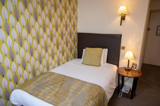 Cross Hands Hotel by Greene King Inns - Housity