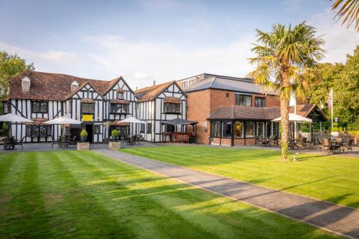 Donnington Manor Hotel - Housity