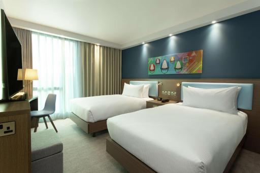 Hampton By Hilton Hamilton Park - Housity