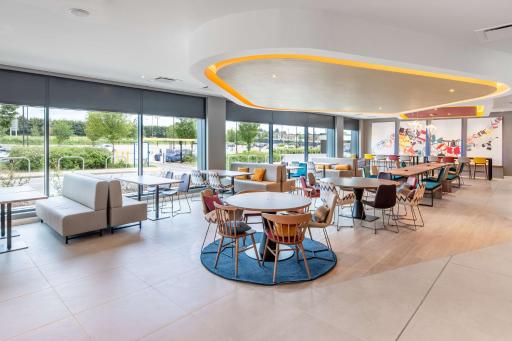 Hampton by Hilton High Wycombe - Housity