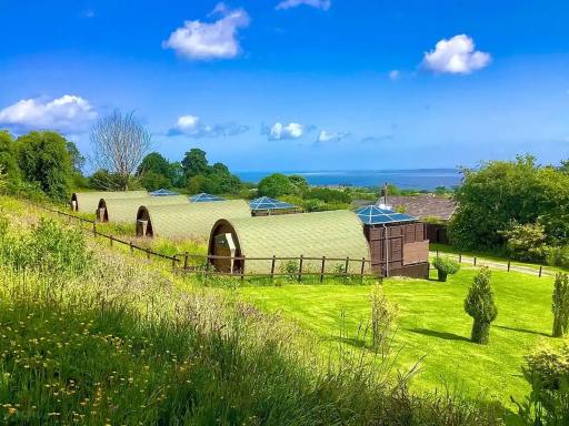 Acorns Luxury Glamping - Housity