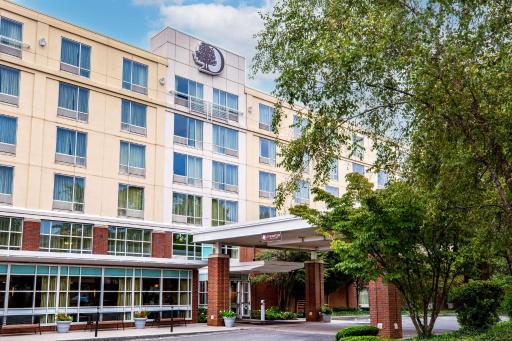 DoubleTree by Hilton Hotel Boston Bayside - Housity