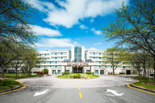 Embassy Suites Parsippany - Housity