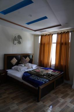 Skardu eat and stay - Housity