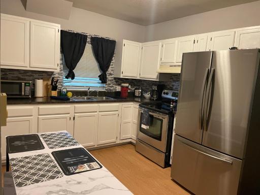 Vibrant 2 Bed Located Downtown Close to Soaring Eagle CMU - Housity