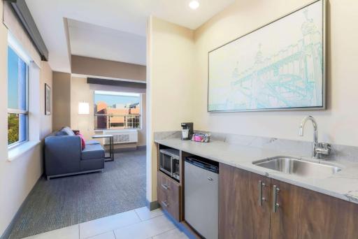 Hampton Inn & Suites Pittsburgh Downtown - Housity