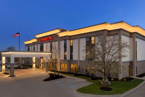 Hampton Inn Zanesville - Housity
