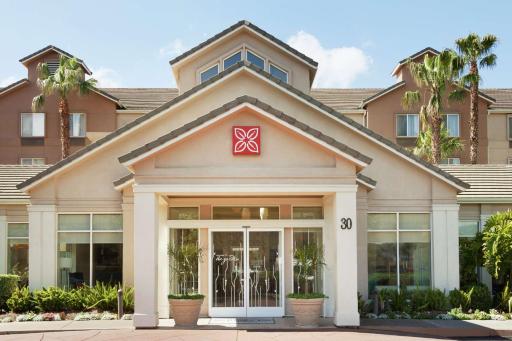 Hilton Garden Inn Gilroy - Housity