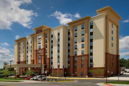 Hampton Inn & Suites Falls Church - Housity