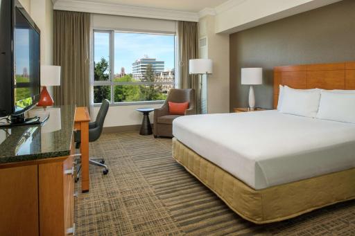 Hilton Vancouver Washington - Housity
