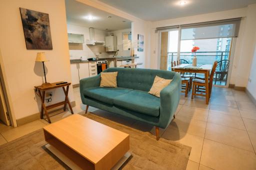 APARTAMENTO CENTRiCO 2 DORMITORIOS AMPLIO BALCON CON OPCION COCHERA - Housity