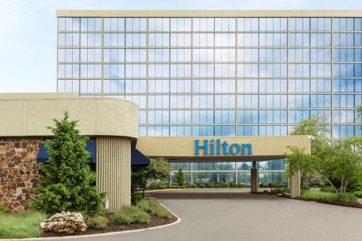 Hilton Kansas City Airport - Housity
