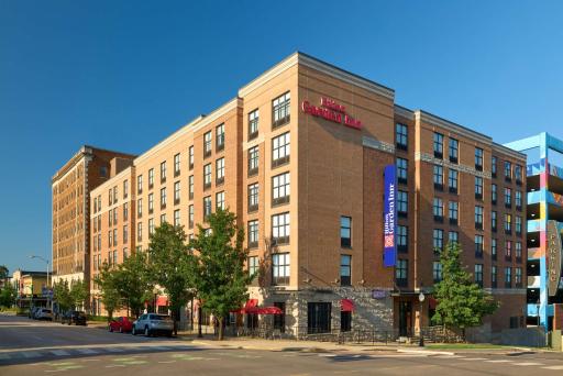 Hilton Garden Inn Bloomington - Housity