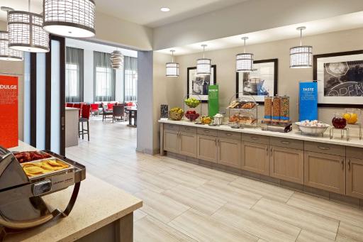 Hampton Inn Long Beach Airport, Ca - Housity