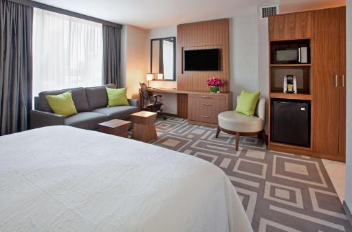 Hilton Garden Inn New York Central Park South-Midtown West - Housity