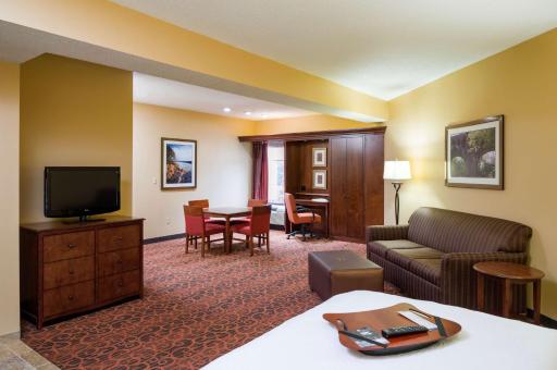 Hampton Inn Selinsgrove/Shamokin Dam - Housity