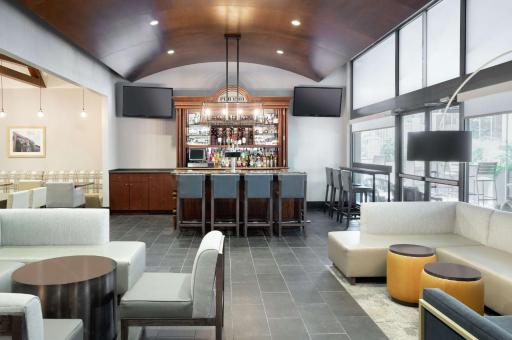 Hampton Inn Philadelphia Center City-Convention Center - Housity