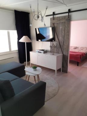 Rauhallinen Mummola - Housity