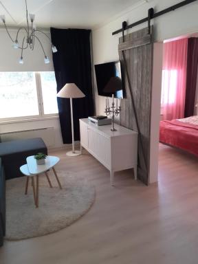 Rauhallinen Mummola - Housity