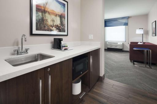 Hampton Inn & Suites Phoenix Downtown - Housity