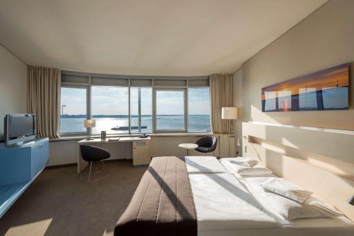 ATLANTIC Hotel Sail City - Housity