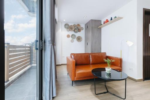 LUCK APART 8 - Hanoi Westlake Balcony Studio - Housity