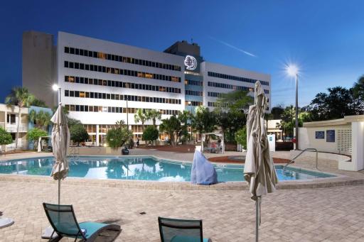 DoubleTree by Hilton Hotel Jacksonville Airport - Housity